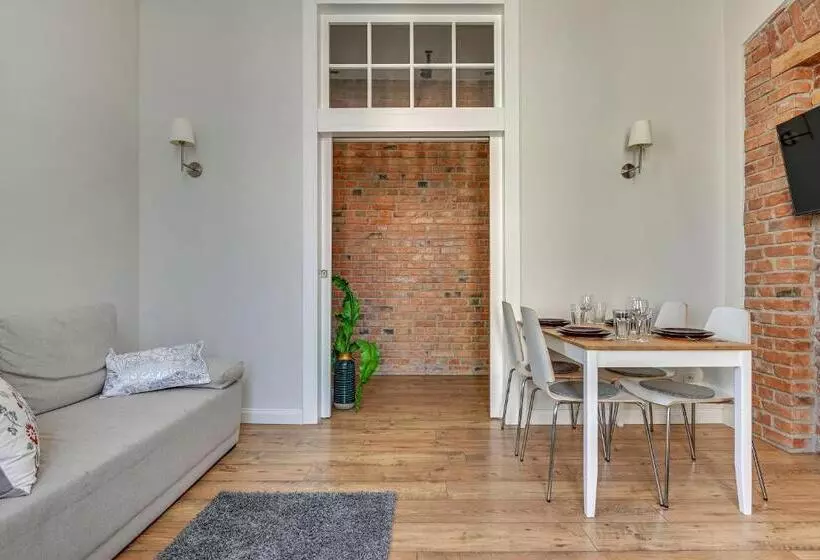 Lion Apartments   Scandi Love Ii