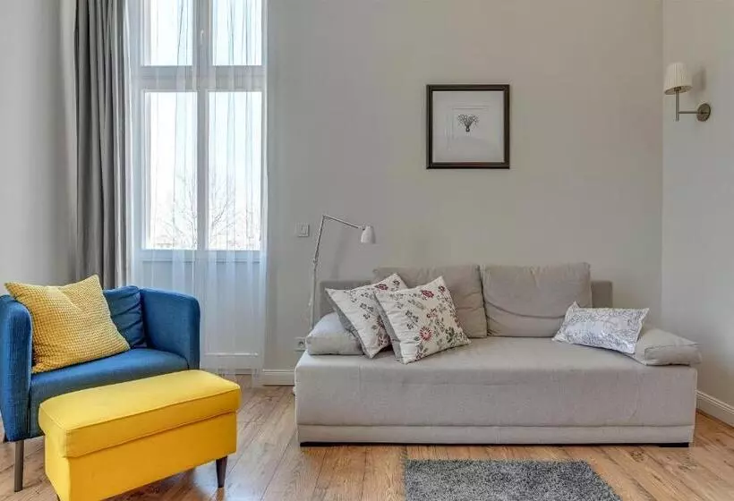 Lion Apartments   Scandi Love Ii