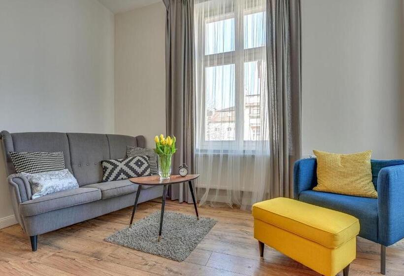 Lion Apartments   Scandi Love Ii