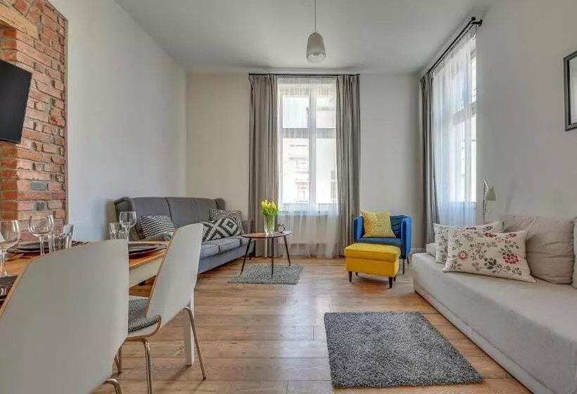 Lion Apartments   Scandi Love Ii