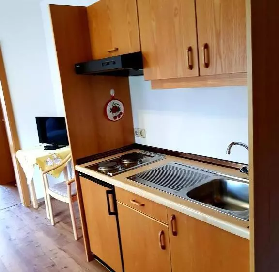 ペンション Gästehaus Schrötter