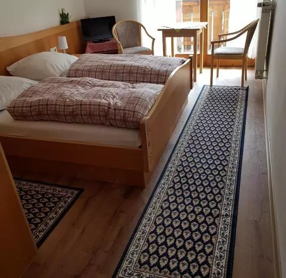 ペンション Gästehaus Schrötter