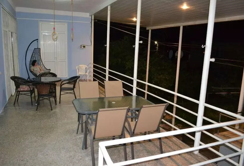 پانسیون Old Gate