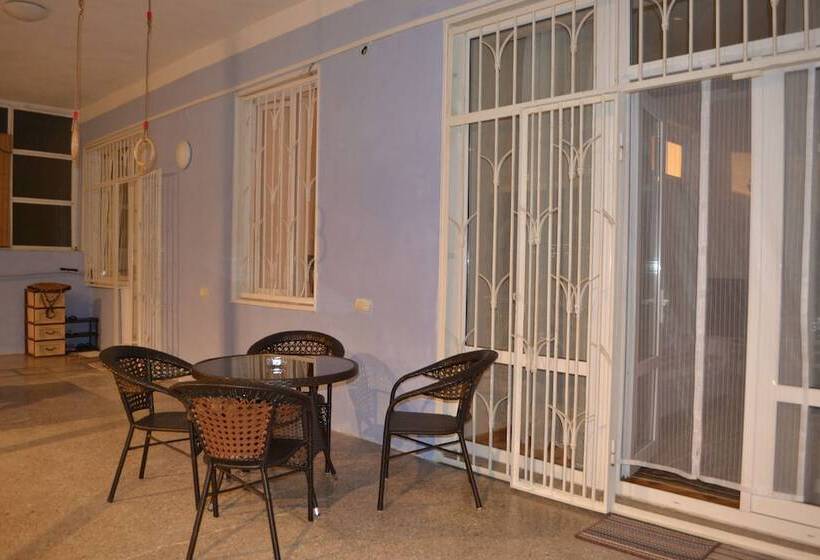 پانسیون Old Gate