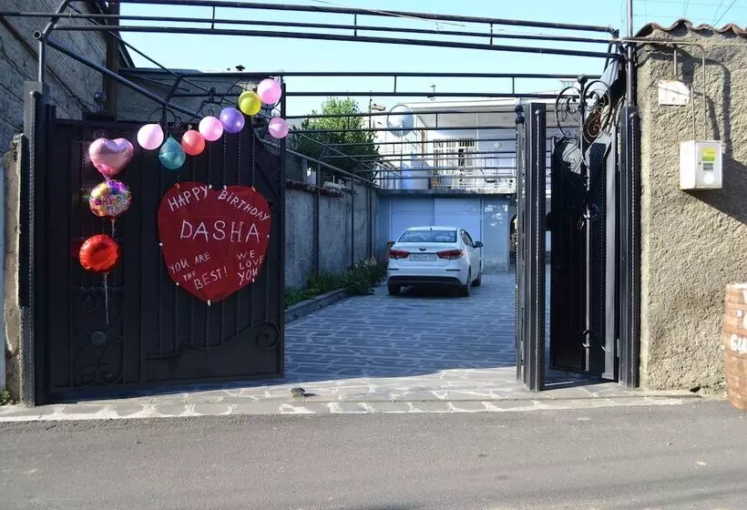 پانسیون Old Gate