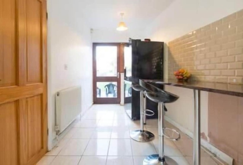 پانسیون Oxford Imperial Guest House