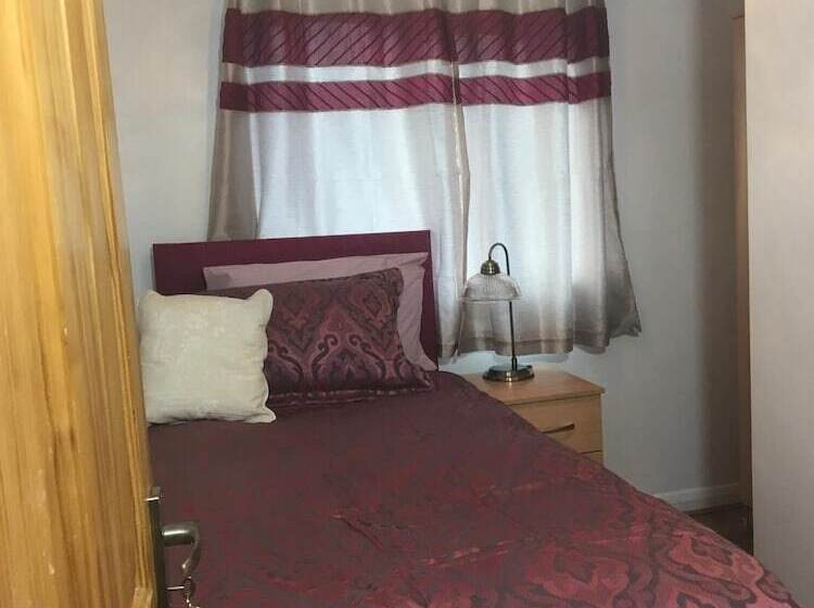 پانسیون Oxford Imperial Guest House