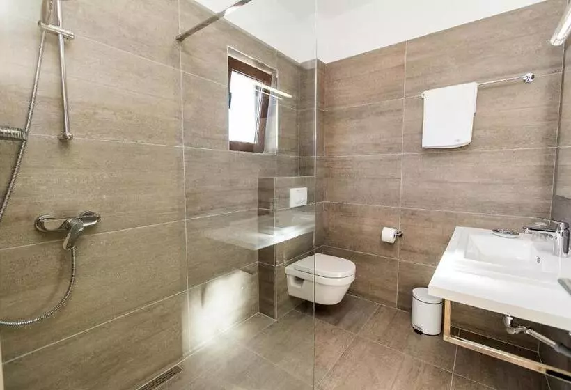 Majatalo Pansion Preza