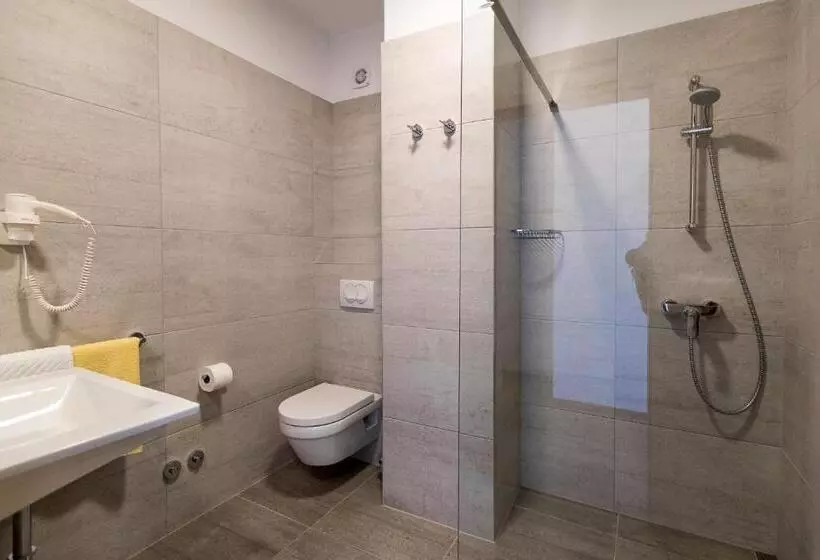 Majatalo Pansion Preza