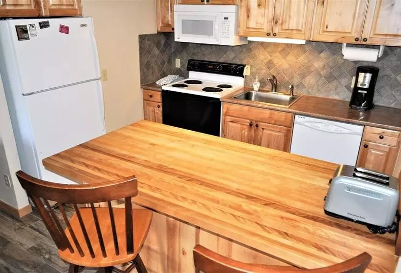 Summit House 2 Bed 2 Bath B