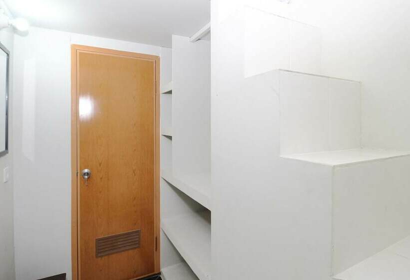 هاستل Kamar Keluarga Bandara V Syariah