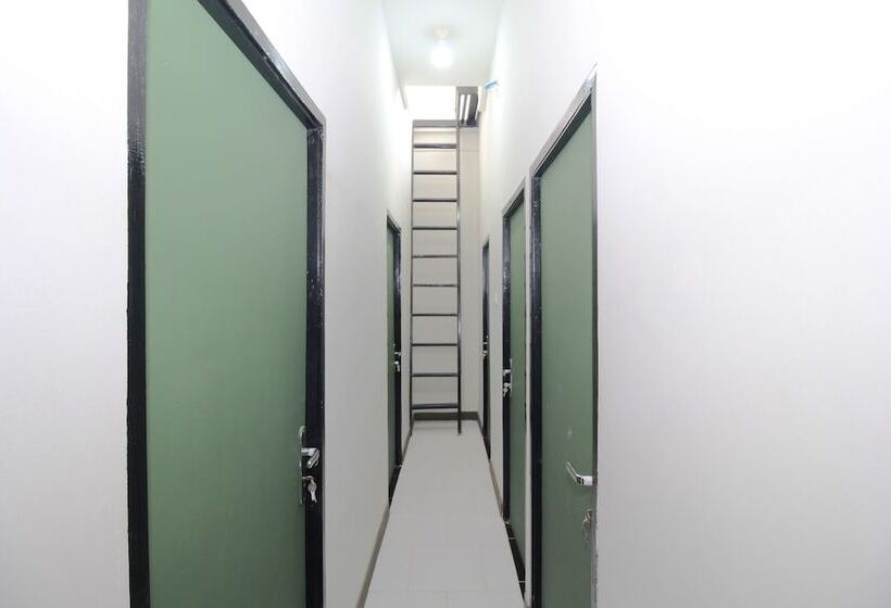 هاستل Kamar Keluarga Bandara V Syariah