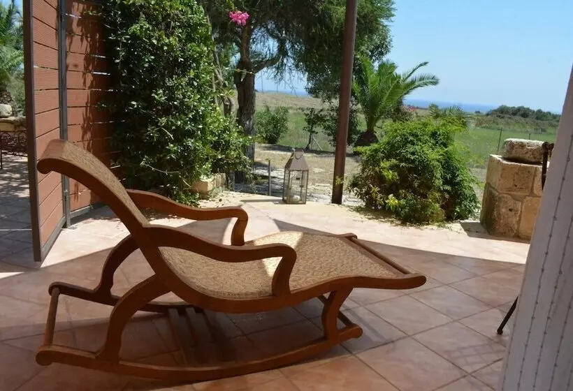 Alekos Beach Houses   Natura Rossa