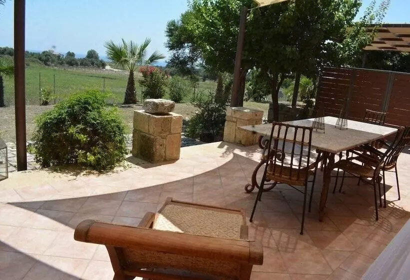 Alekos Beach Houses   Natura Rossa