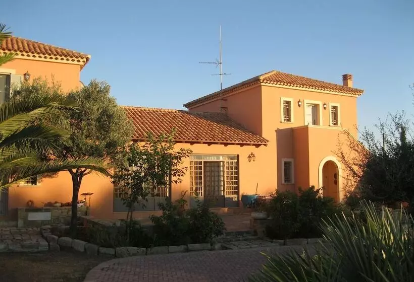 Alekos Beach Houses   Natura Rossa