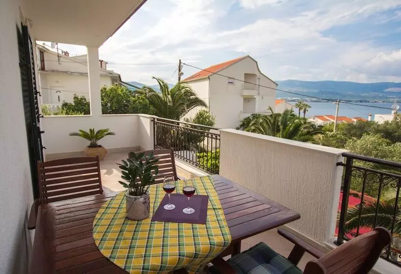 Apartments Marina