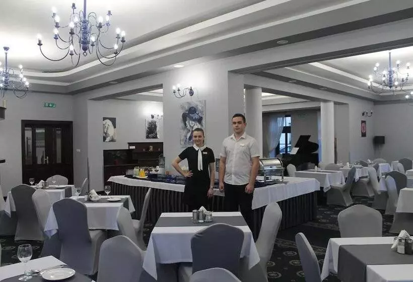 Hotelli Uzdrowiskowy St George