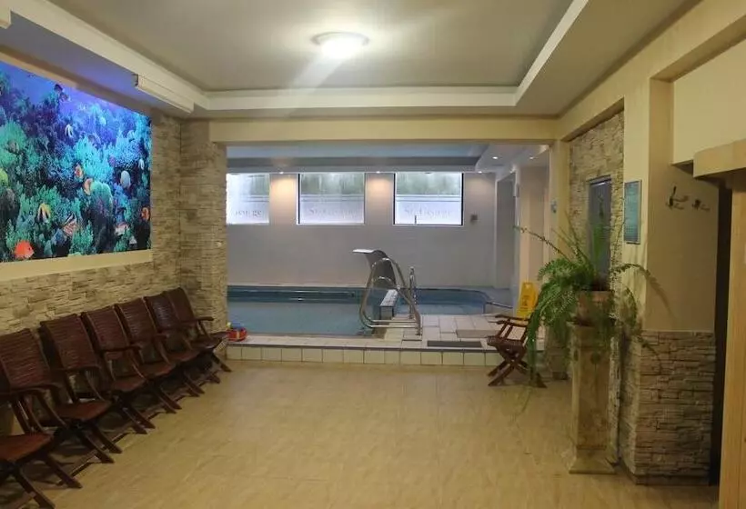 Hotelli Uzdrowiskowy St George