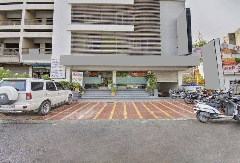 هتل Treebo Lalaji S Executive