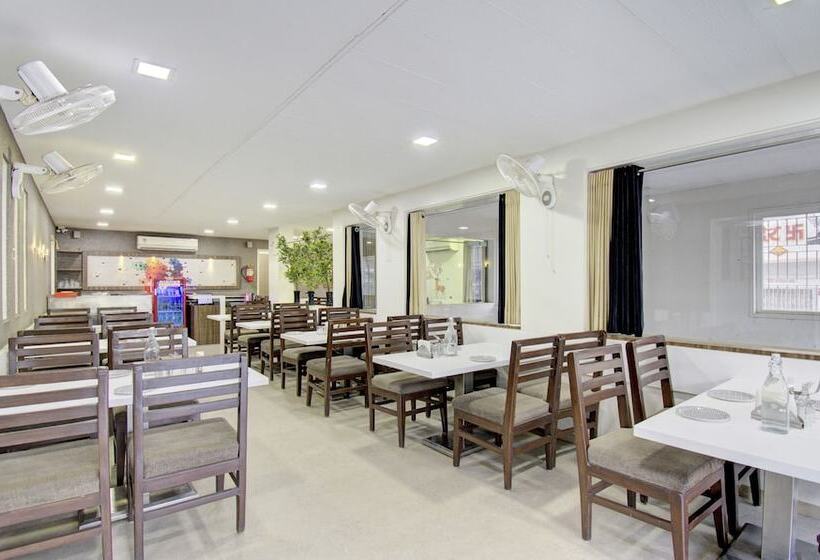 هتل Treebo Lalaji S Executive