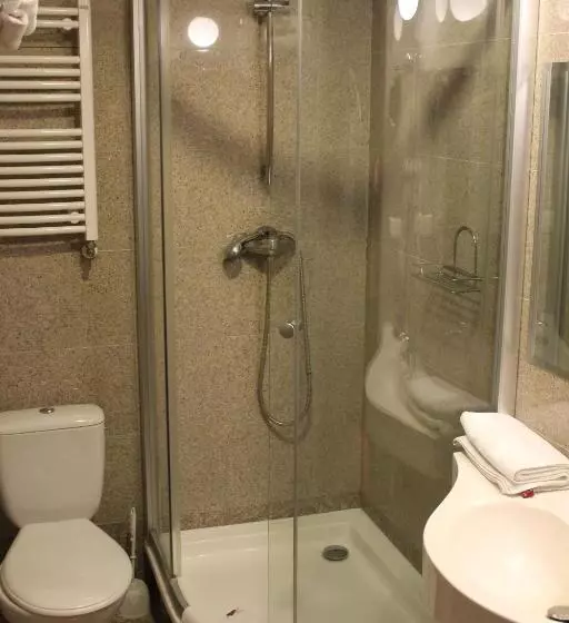 Hotelli Uzdrowiskowy St George