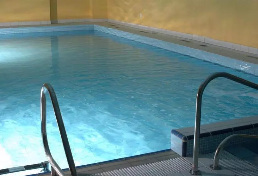 Hotelli Uzdrowiskowy St George