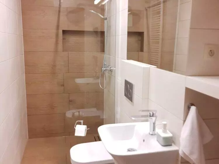Krakow Central Apartments
