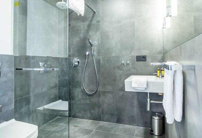 Krakow Central Apartments