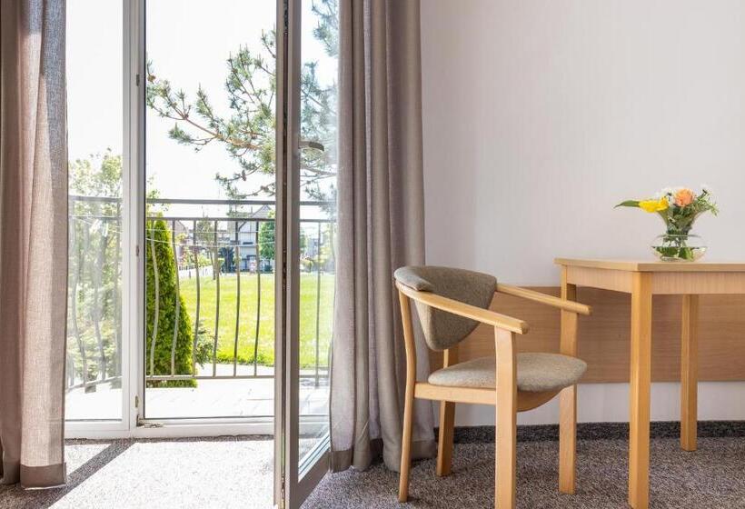 פנסיון Dg Albatros Ii