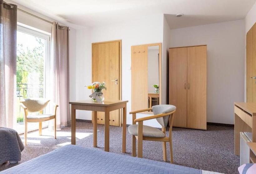 פנסיון Dg Albatros Ii