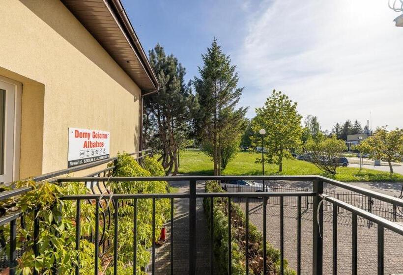 פנסיון Dg Albatros Ii