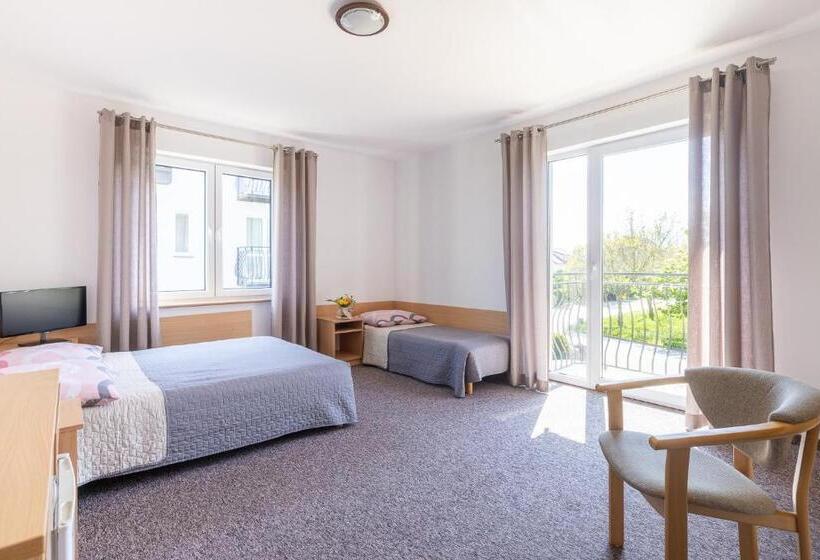 פנסיון Dg Albatros Ii