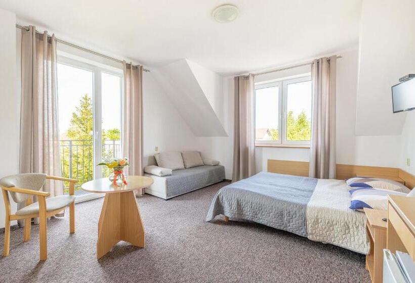 פנסיון Dg Albatros Ii