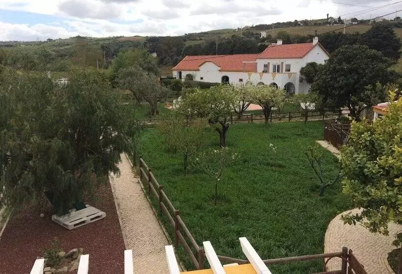 ペンション Quinta Ribeira Do Labrador   Lisbon West Wine Route