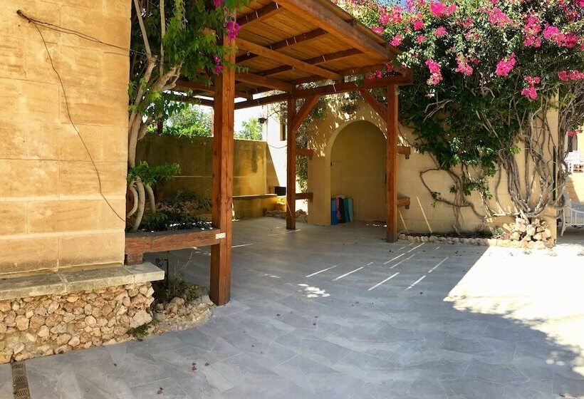 پانسیون Satori Gozo Centre