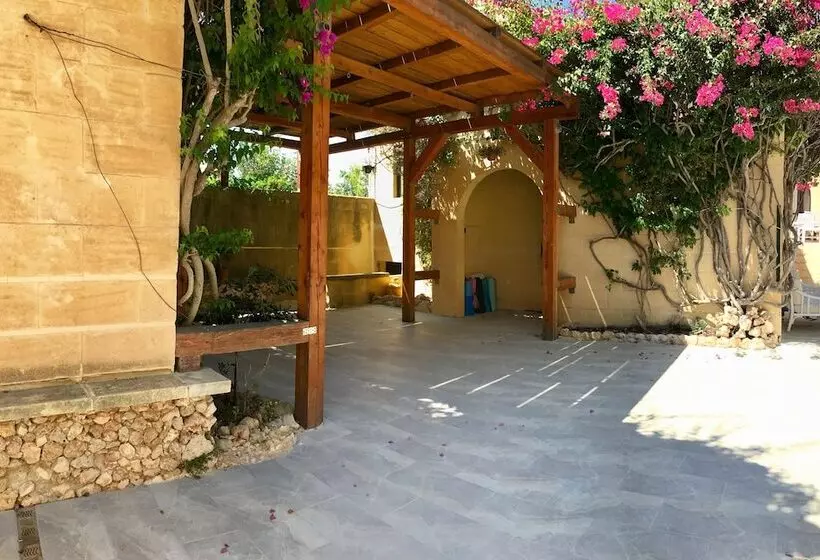 پانسیون Satori Gozo Centre