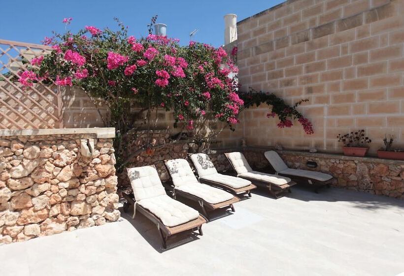 پانسیون Satori Gozo Centre