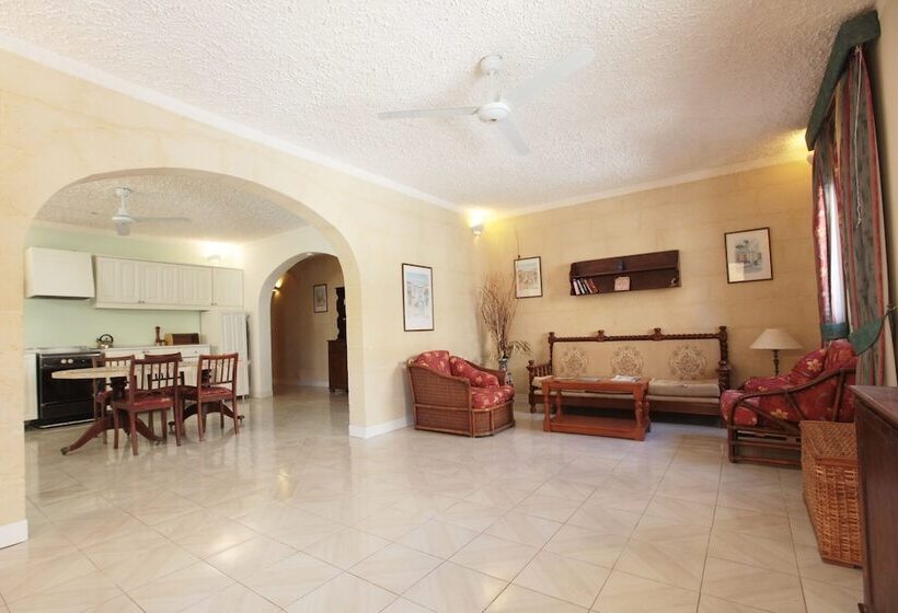 پانسیون Satori Gozo Centre