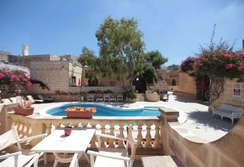 پانسیون Satori Gozo Centre