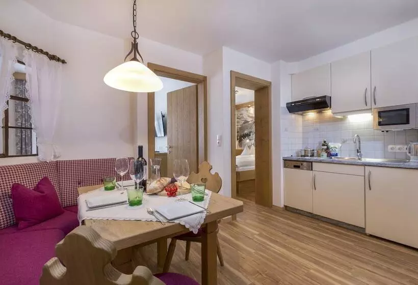 Hotelli Garni Lavendel