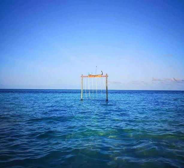 پانسیون String Wave Maldives