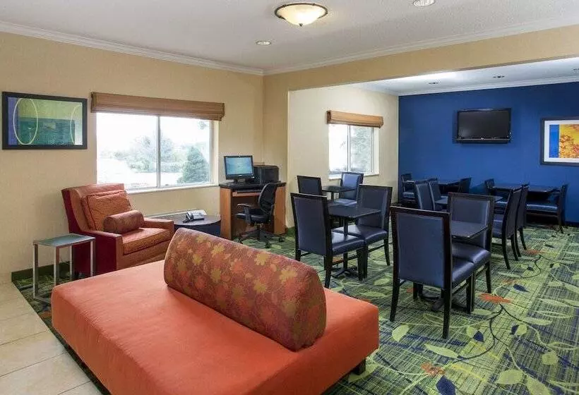 בית מלון כפרי Fairfield Inn Middletown Monroe
