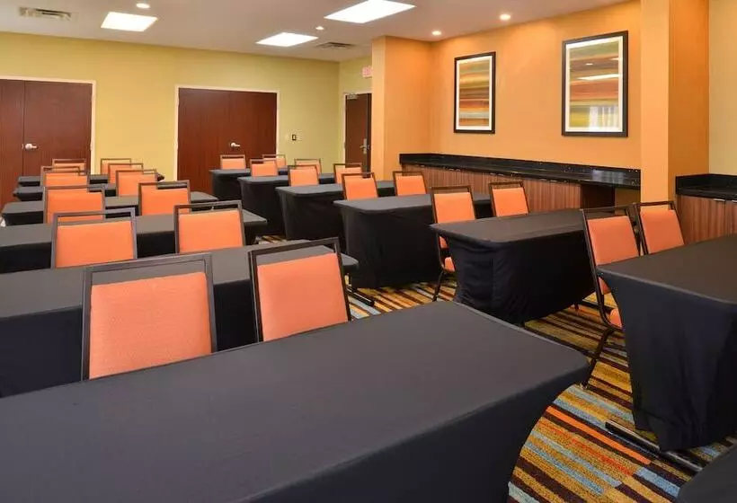 ホテル Fairfield Inn Orlando Airport