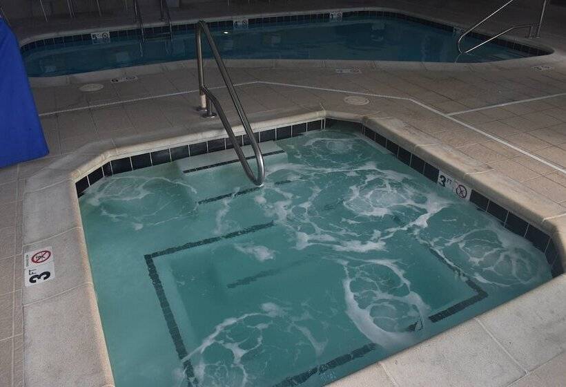 فندق Fairfield Inn & Suites Kansas City Liberty