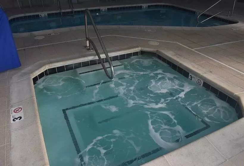 Отель Fairfield Inn & Suites Kansas City Liberty