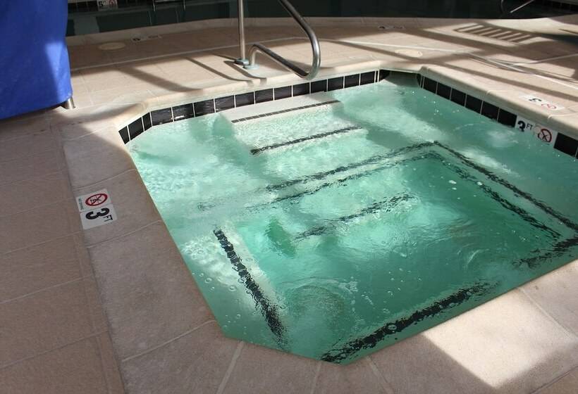 فندق Fairfield Inn & Suites Kansas City Liberty