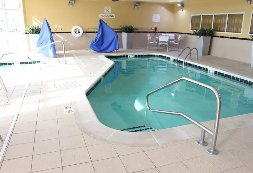 Отель Fairfield Inn & Suites Kansas City Liberty