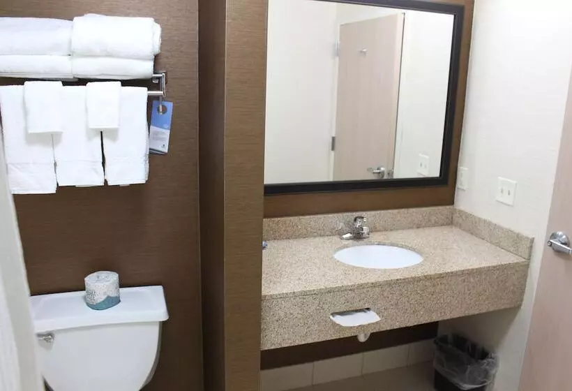 Отель Fairfield Inn & Suites Kansas City Liberty