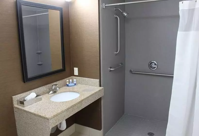 Отель Fairfield Inn & Suites Kansas City Liberty