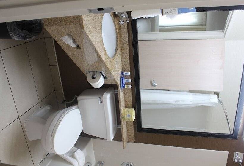 فندق Fairfield Inn & Suites Kansas City Liberty